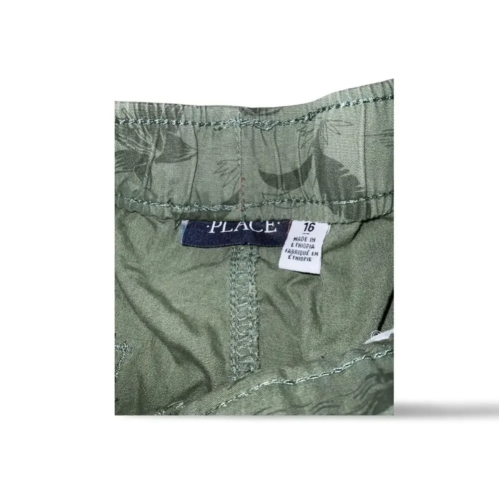 Childrens Place Green Tropical Cargo Shorts Size 16